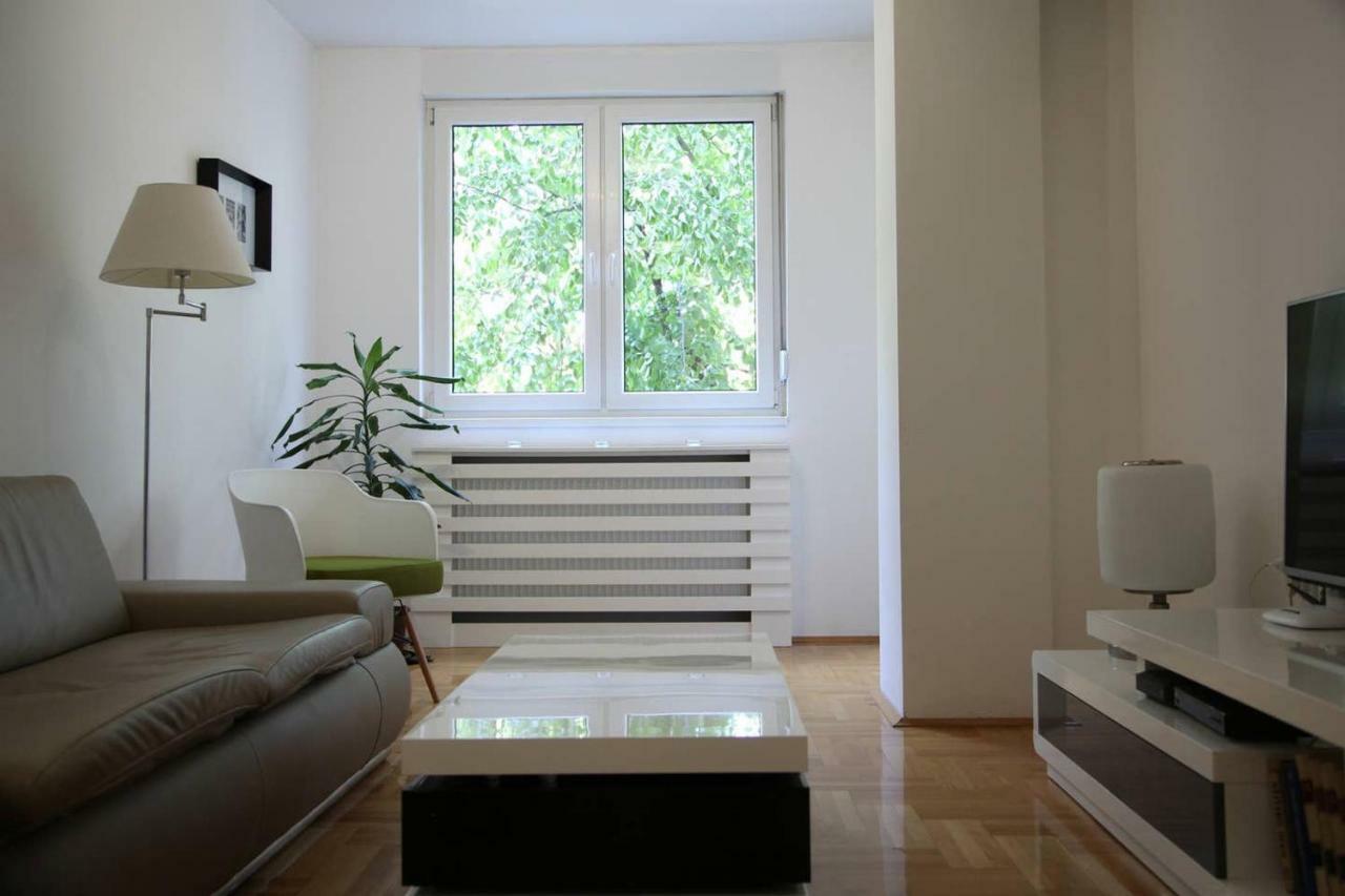 65 Square Meters Designer Apartment In Heart Of City - River View ! Park For Free Ni Extérieur photo