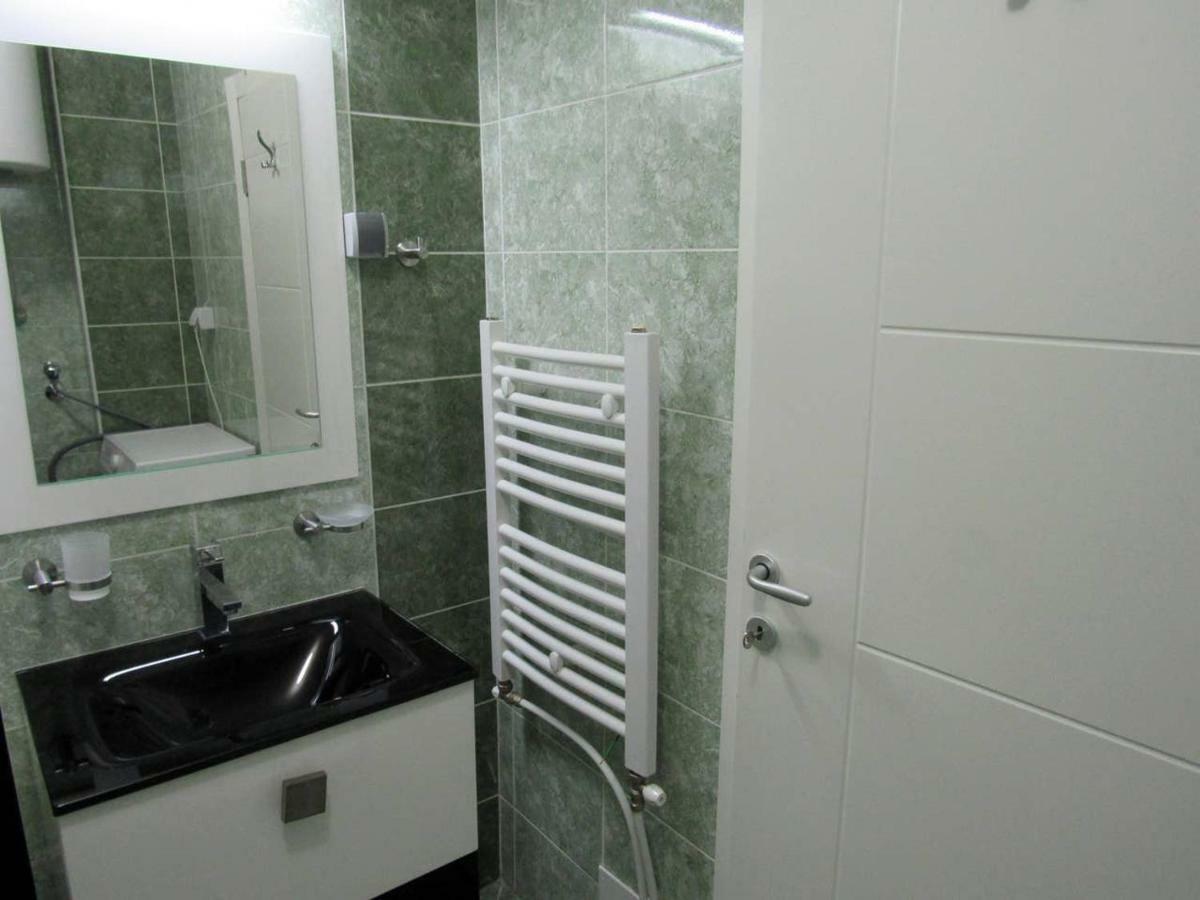 65 Square Meters Designer Apartment In Heart Of City - River View ! Park For Free Ni Extérieur photo