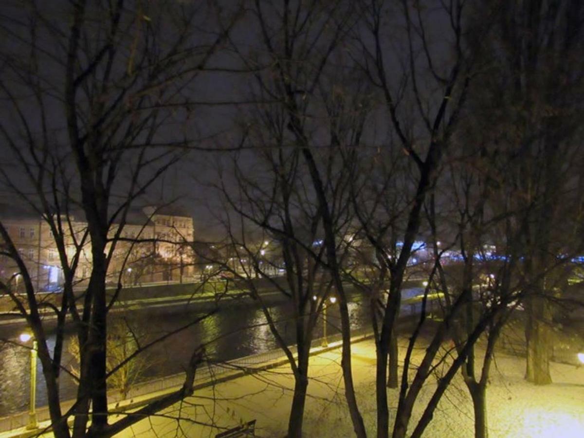 65 Square Meters Designer Apartment In Heart Of City - River View ! Park For Free Ni Extérieur photo