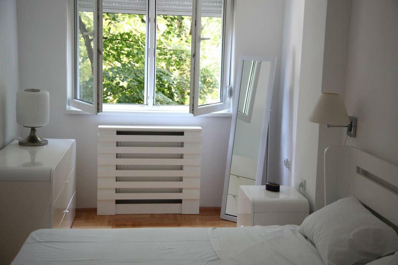 65 Square Meters Designer Apartment In Heart Of City - River View ! Park For Free Ni Extérieur photo