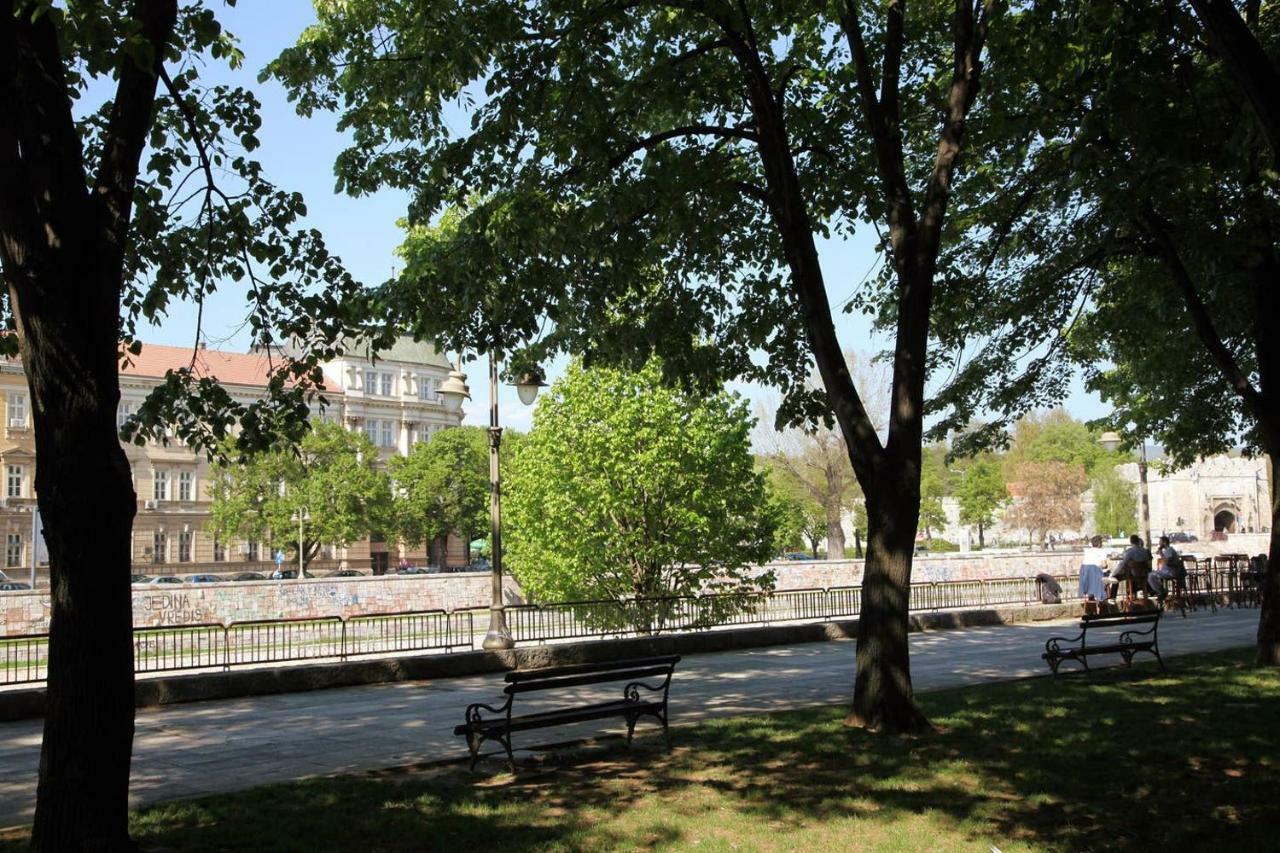 65 Square Meters Designer Apartment In Heart Of City - River View ! Park For Free Ni Extérieur photo