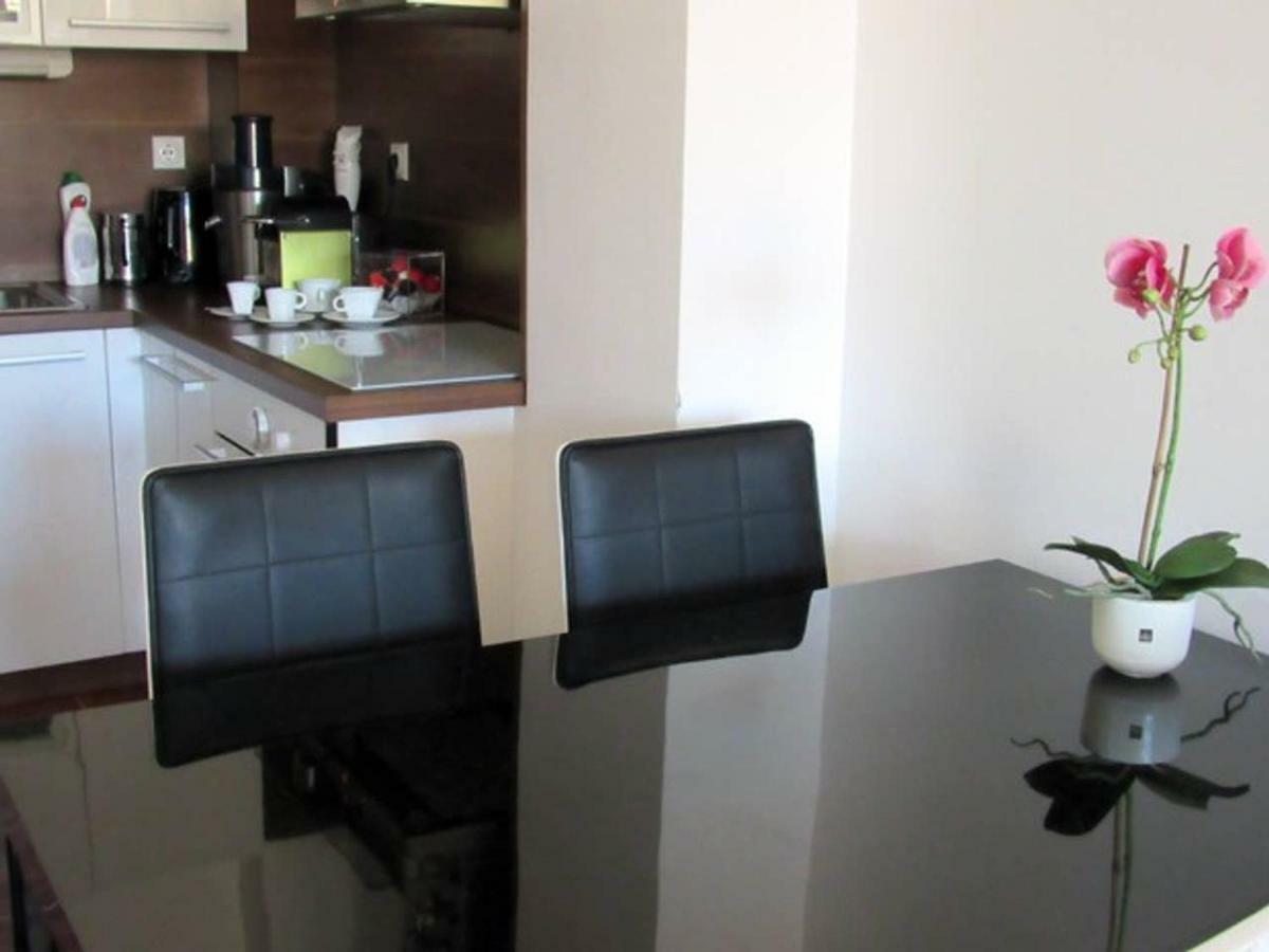 65 Square Meters Designer Apartment In Heart Of City - River View ! Park For Free Ni Extérieur photo