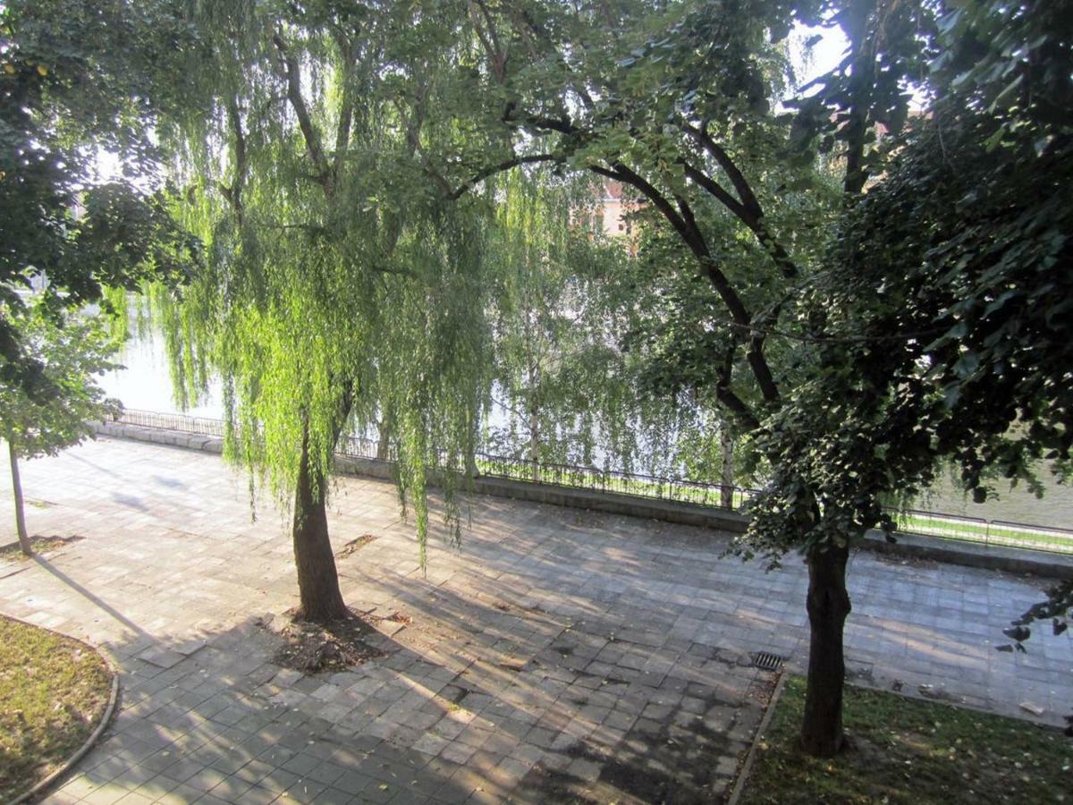 65 Square Meters Designer Apartment In Heart Of City - River View ! Park For Free Ni Extérieur photo