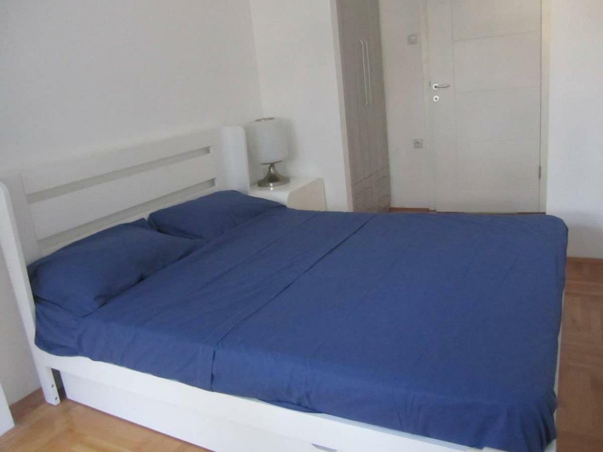 65 Square Meters Designer Apartment In Heart Of City - River View ! Park For Free Ni Extérieur photo
